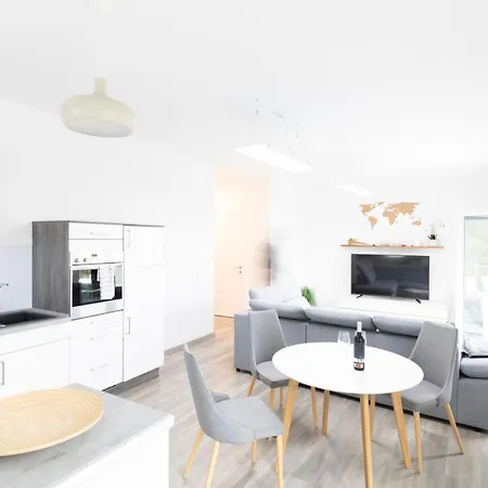 Moderne 2 Zimmer Ferienwohnung Mit Dachterrasse - 95Qm Bremerhaven Exterior photo