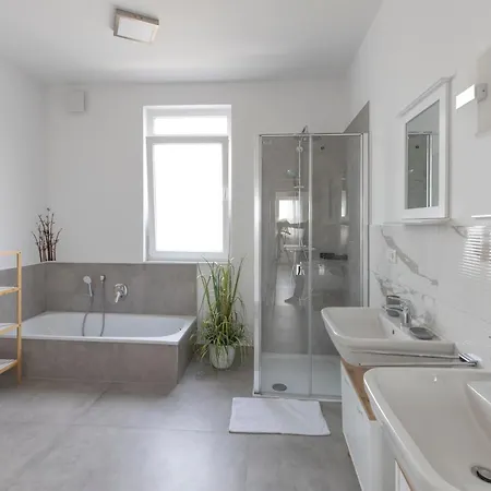 Moderne 2 Zimmer Ferienwohnung Mit Dachterrasse - 95Qm Bremerhaven Exterior photo