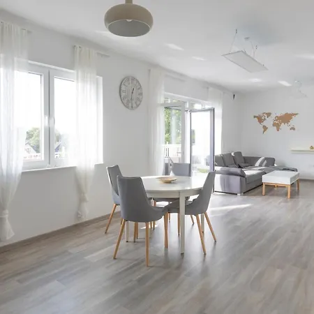 Moderne 2 Zimmer Ferienwohnung Mit Dachterrasse - 95Qm Bremerhaven Exterior photo